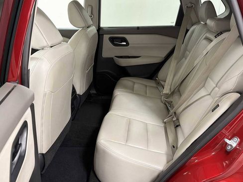 Used 2023 Nissan Rogue SL w/ SL Premium Package image 25