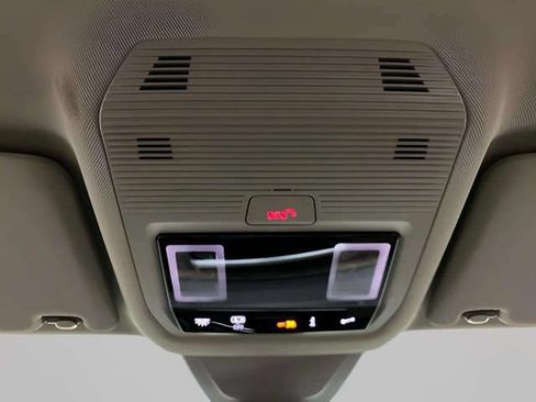 Used 2024 Volkswagen Atlas SE FWD image 64