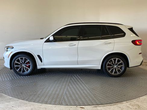Certified 2022 BMW X5 xDrive40i w/ M Sport Package image 2