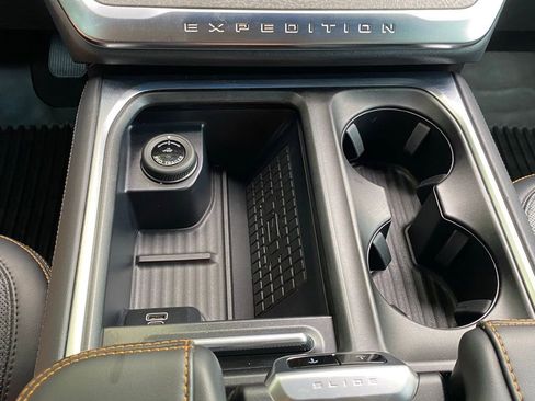 Used 2025 Ford Expedition Tremor AWD/4WD image 22