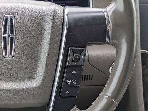 Used 2015 Lincoln Navigator L 4WD image 30