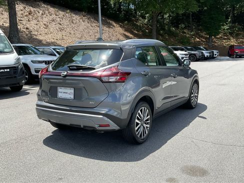 Used 2024 Nissan Kicks SV FWD image 5