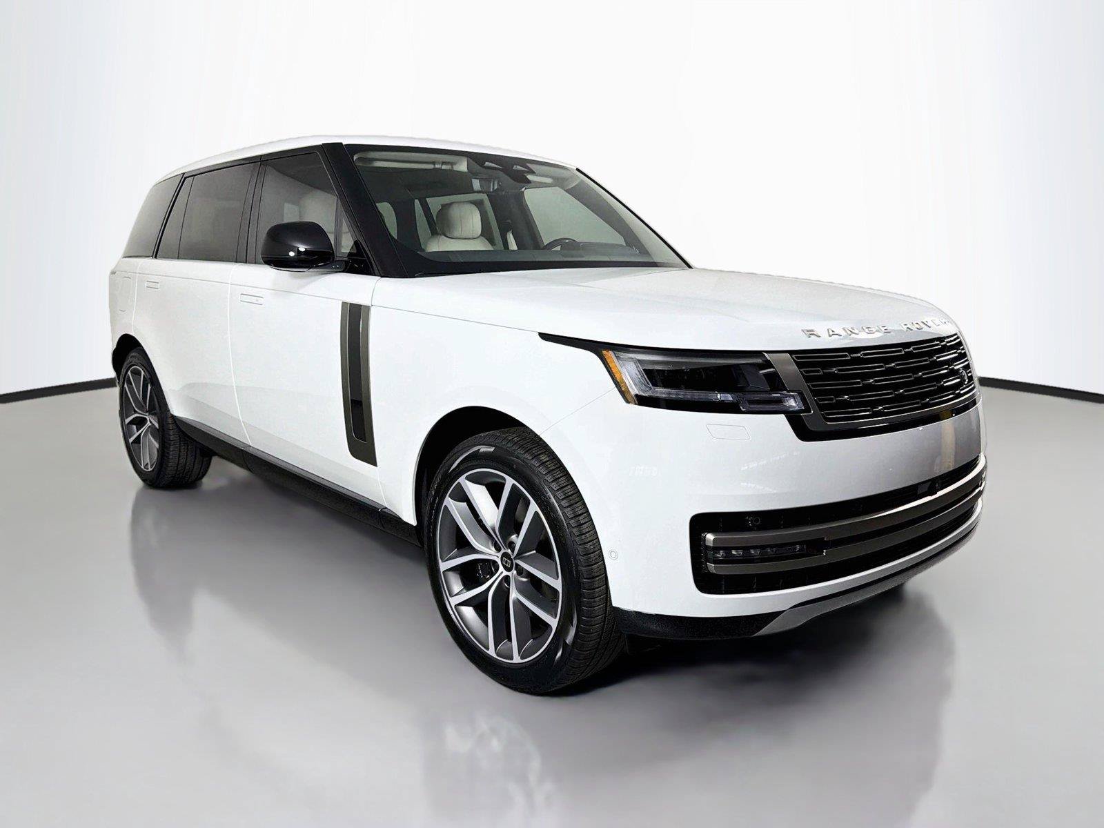 New 2027 Land Rover Range Rover Long Wheelbase SE AWD/4WD image 3