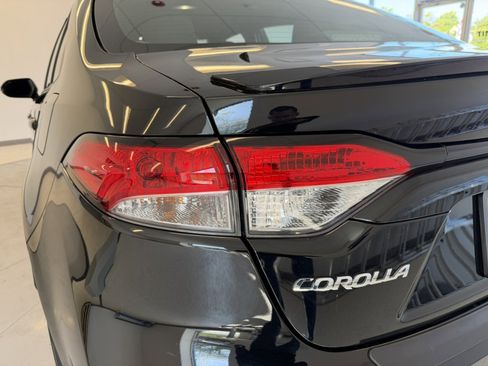 Used 2023 Toyota Corolla SE w/ Carpet Mat Package (TMS) FWD image 37