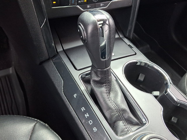 Used 2019 Ford Explorer XLT w/ Equipment Group 202A AWD/4WD image 11