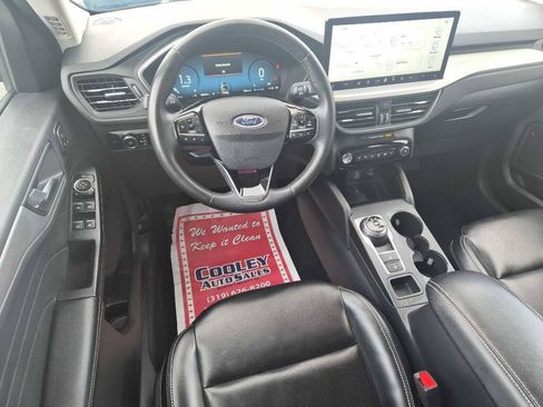 Used 2023 Ford Escape Platinum AWD/4WD image 7
