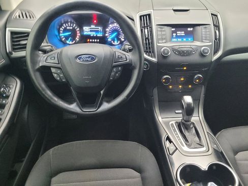 Used 2018 Ford Edge SE FWD image 22