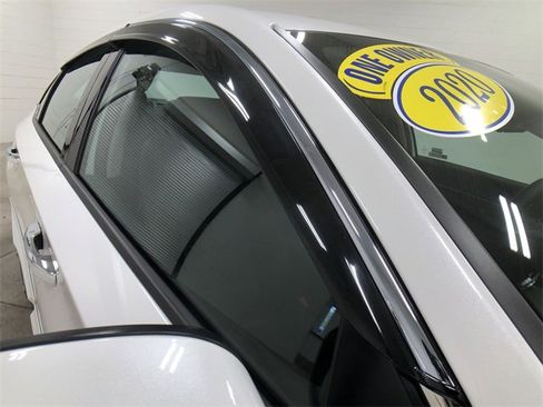 Used 2020 Honda Accord Touring image 38