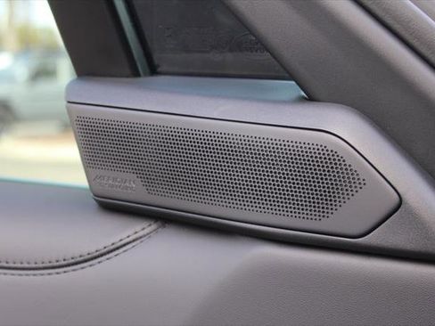 New 2025 Land Rover Range Rover Long Wheelbase SE image 16