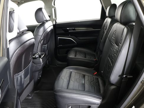 Used 2022 Kia Telluride SX w/ SX Prestige Package image 40