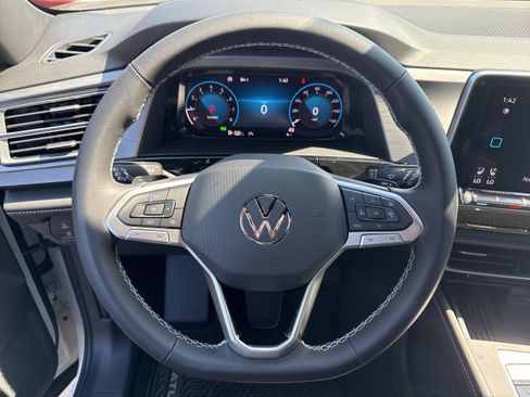 New 2026 Volkswagen Atlas Cross Sport SE image 16