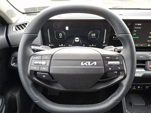 Certified 2025 Kia K4 EX image 19