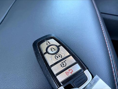 Certified 2025 Ford Expedition Active RWD image 15
