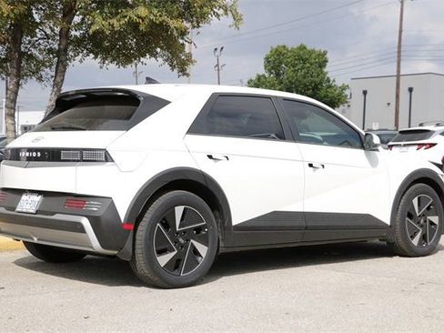 New 2026 Hyundai Ioniq 5 SEL image 5