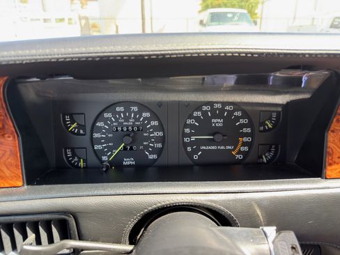 Used 1991 Chrysler TC by Maserati 2DR CONV image 21