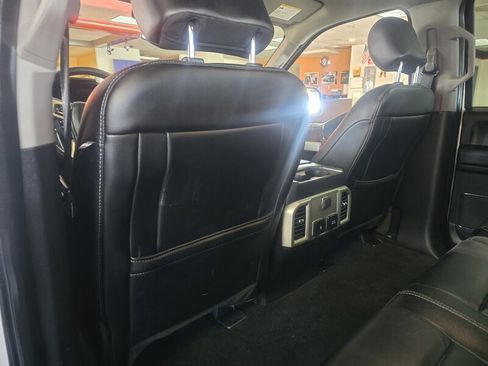 Used 2020 Ford F150 Lariat image 10