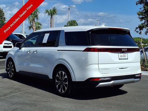 Used 2024 Kia Carnival EX FWD image 5