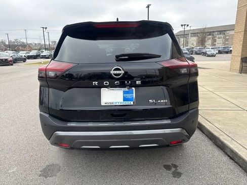 Used 2023 Nissan Rogue SL image 3