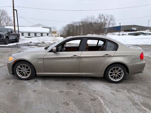 Used 2010 BMW 328i xDrive Sedan image 9