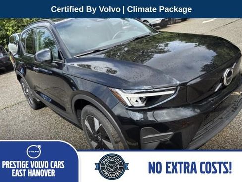 Used 2025 Volvo EX40 Core AWD/4WD image 1