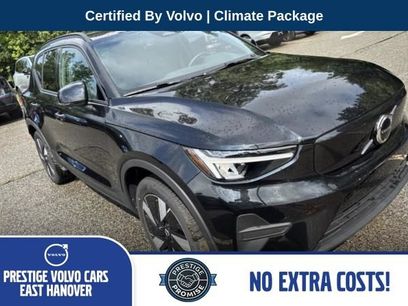 Used 2025 Volvo EX40 Core