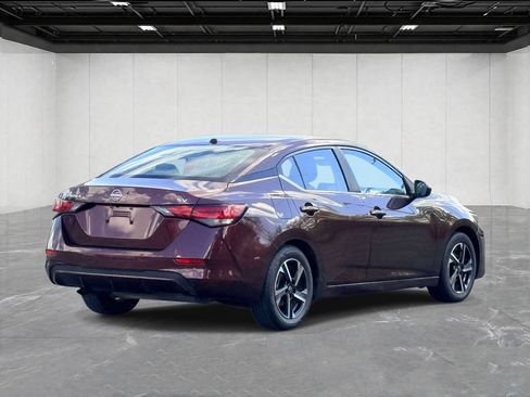 Used 2024 Nissan Sentra SV FWD image 5