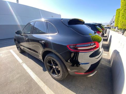 Used 2018 Porsche Macan AWD/4WD image 4