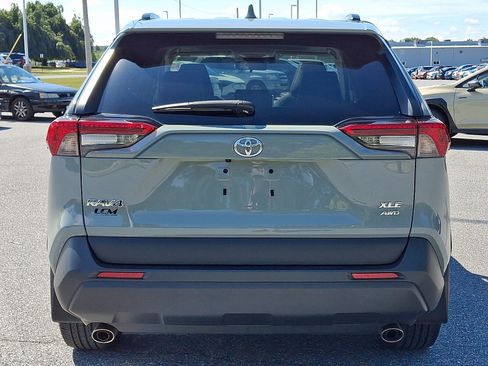 Used 2021 Toyota RAV4 XLE Premium AWD/4WD image 5