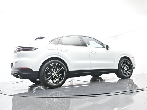 Certified 2024 Porsche Cayenne Coupe AWD/4WD image 52