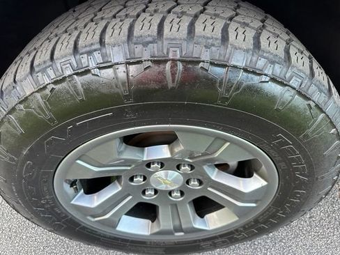 Used 2017 Chevrolet Tahoe LT AWD/4WD image 6