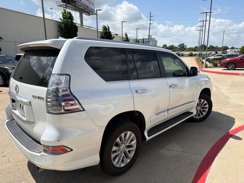 Used 2018 Lexus GX 460 Premium w/ Premium Package AWD/4WD image 3
