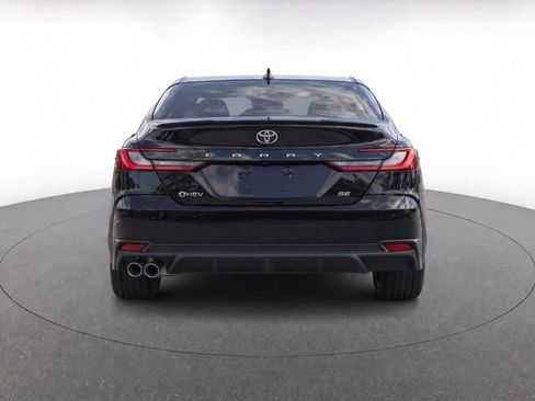 Used 2026 Toyota Camry SE FWD image 7