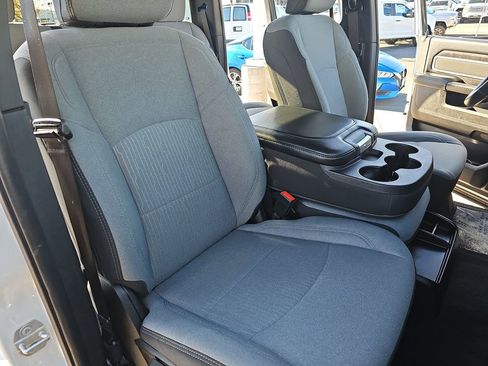 Used 2024 RAM 2500 Big Horn image 10