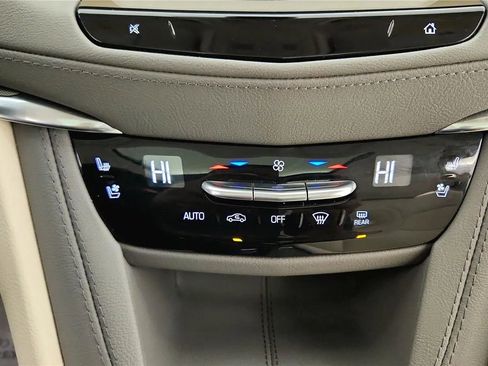 Used 2023 Cadillac XT5 Premium Luxury image 27