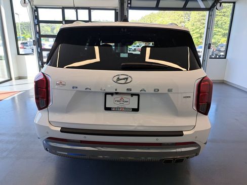 Used 2023 Hyundai Palisade Calligraphy AWD/4WD image 5