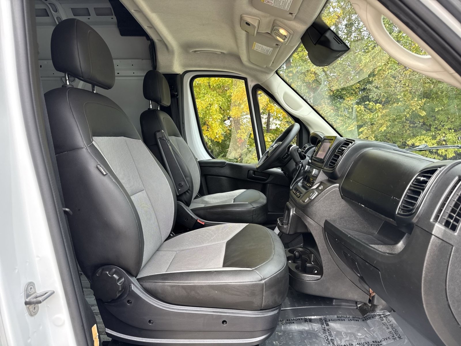Used 2024 RAM ProMaster 2500 w/ Convenience Group FWD image 21