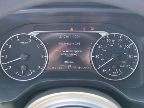Used 2024 Nissan Rogue S AWD/4WD image 21