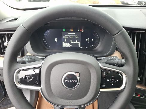 New 2026 Volvo XC60 B5 Plus w/ Climate Package AWD/4WD image 13
