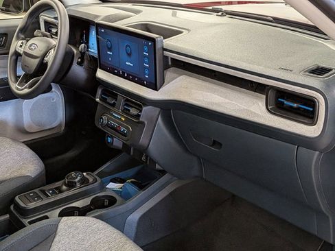 Used 2025 Ford Maverick XLT w/ Equipment Group 302A AWD/4WD image 24
