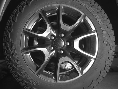 Used 2025 Jeep Compass Trailhawk AWD/4WD image 14