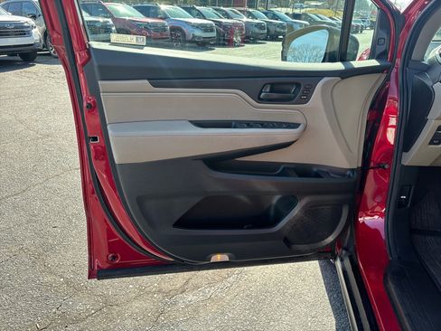 Used 2024 Honda Odyssey EX-L image 10