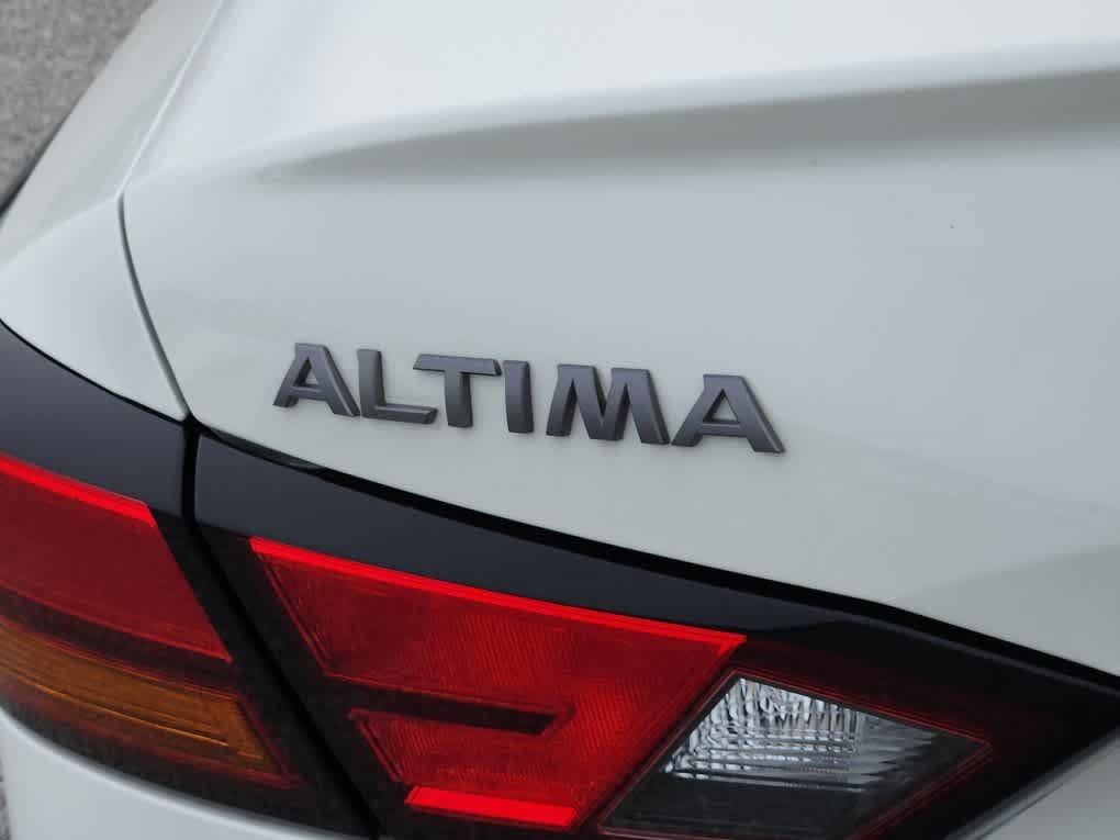 Used 2025 Nissan Altima 2.5 SR w/ SR Premium Package FWD image 20