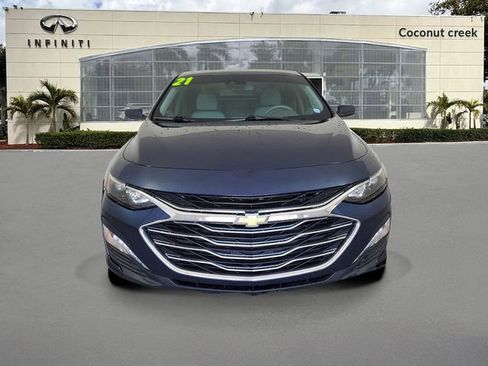 Used 2021 Chevrolet Malibu LT image 2