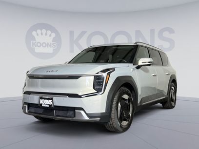 Used 2024 Kia EV9 Wind