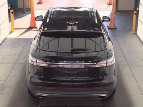 Used 2023 Lincoln Nautilus Reserve w/ Monochromatic Package AWD/4WD image 5