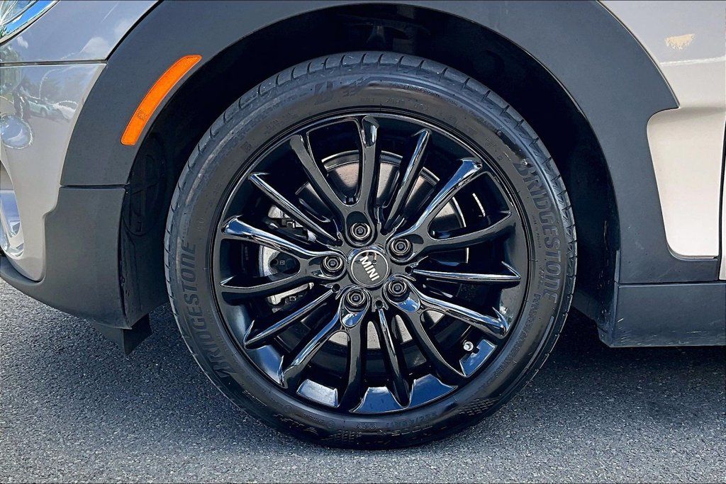 Certified 2022 MINI Cooper Clubman S FWD image 10