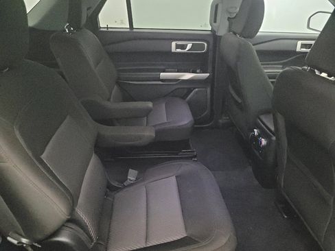 Used 2022 Ford Explorer XLT image 19