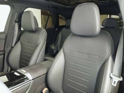 Used 2026 Mercedes-Benz GLC 300 4MATIC image 11