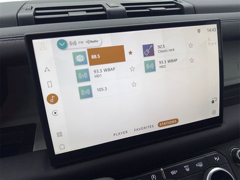 Used 2025 Land Rover Defender 110 S image 58