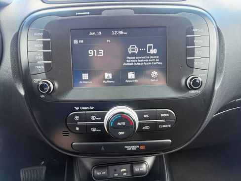 Used 2018 Kia Soul + FWD image 23